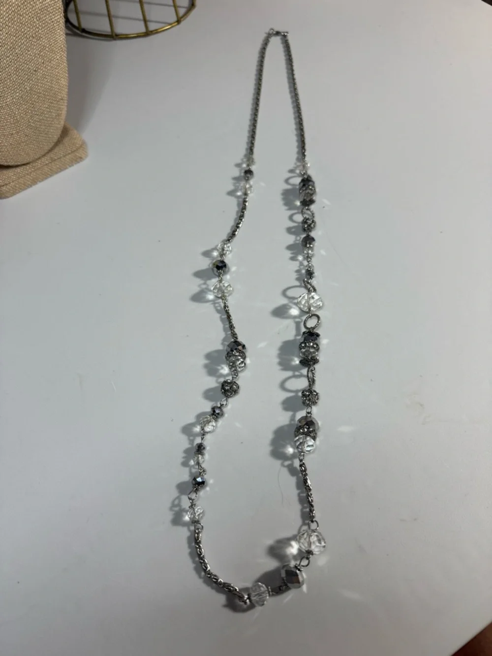 Vintage Y2K 20-inch Silver & Crystal Necklace V5